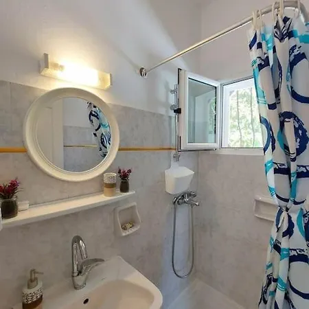 Eleni Agios Gordios (Corfu)